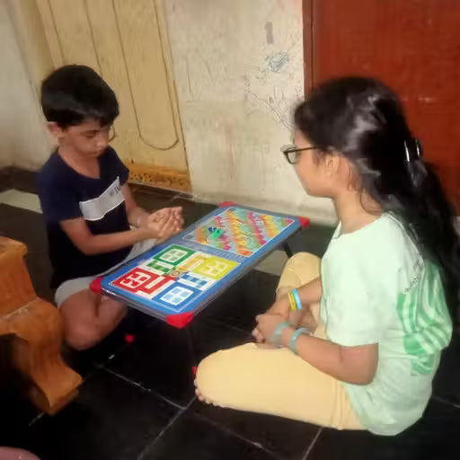 study table ludo print